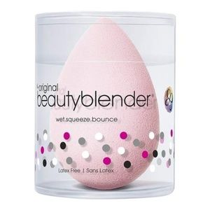 beautyblender Makeup Sponge (Color: Bubble)